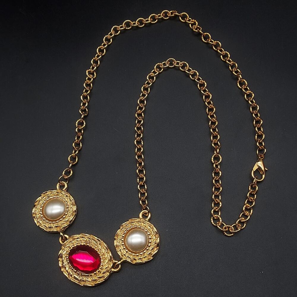 Chunky Gold Tone 1980s Mogul Style Necklace Red Purple Faux Pearl Esther Fuhrman